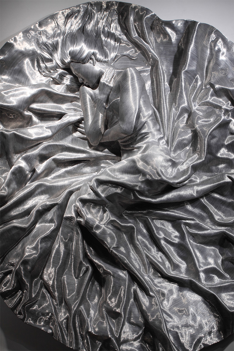 Illustration for article titled These wire sculptures actually look like people frozen in carbonite
